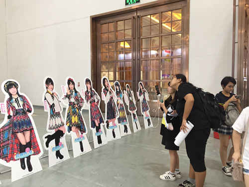 《AKB48樱桃湾之夏》亮相AJ×CACC现场招募经纪人盛况_游戏资讯-游民部落(gamecolg.com)