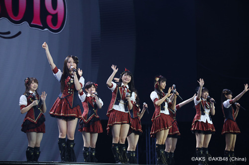 《AKB48樱桃湾之夏》百变时装随心换还原公式服_游戏资讯-游民部落(gamecolg.com)