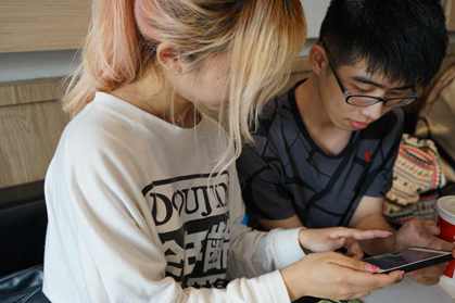 人美枪法准《反斗联盟》跟小姐姐一起抖枪枪_游戏资讯-游民部落(gamecolg.com)