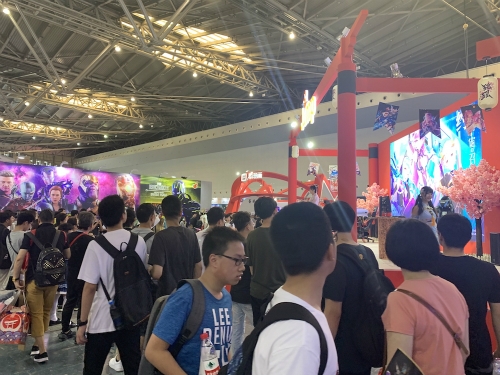 跳跃网络CCGEXPO2019展台引围观玩家互动欢乐多_游戏资讯-游民部落(gamecolg.com)