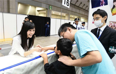 在《AKB48樱桃湾之夏》体验经纪人工作_游戏资讯-游民部落(gamecolg.com)