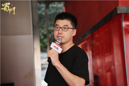 《镇魂街》作者许辰亮相《蜀门手游》游漫发布会落幕_游戏资讯-游民部落(gamecolg.com)