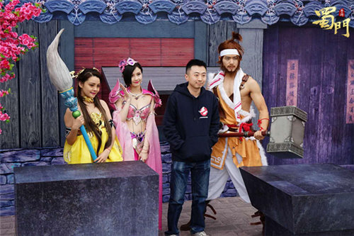 《镇魂街》作者许辰亮相《蜀门手游》游漫发布会落幕_游戏资讯-游民部落(gamecolg.com)