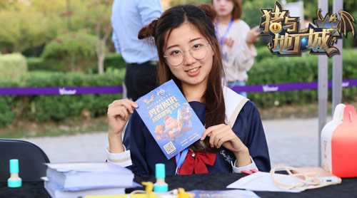 《猪与地下城》亮相南京高校大篷车引爆卡牌电竞_游戏资讯-游民部落(gamecolg.com)