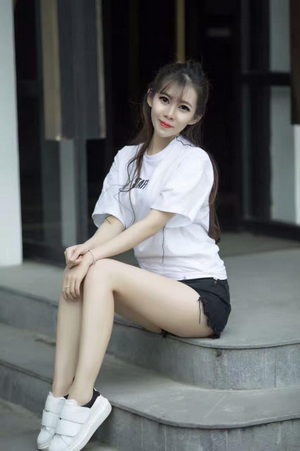 美女主播凝夕试水游戏直播高玩还是坑?_游戏资讯-游民部落(gamecolg.com)