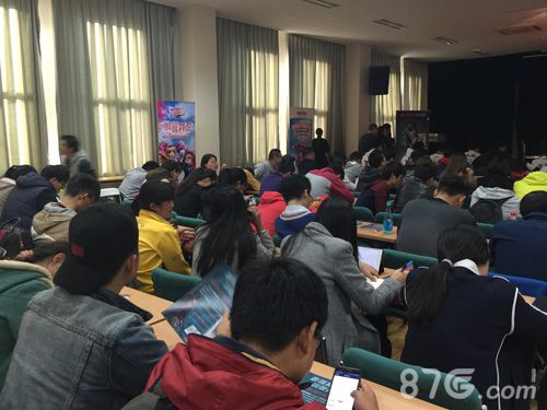 《天天炫舞》走进清华北大万圣节大回馈_游戏资讯-游民部落(gamecolg.com)