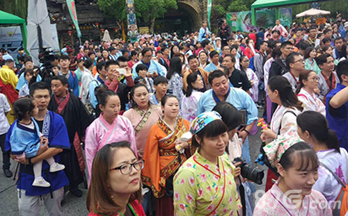 嗨爆全场《三国杀名将传》嘉年华派对狂欢_游戏资讯-游民部落(gamecolg.com)