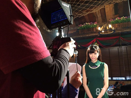 宅男女神叶梓萱代言《君王3》幕后花絮曝光_游戏资讯-游民部落(gamecolg.com)