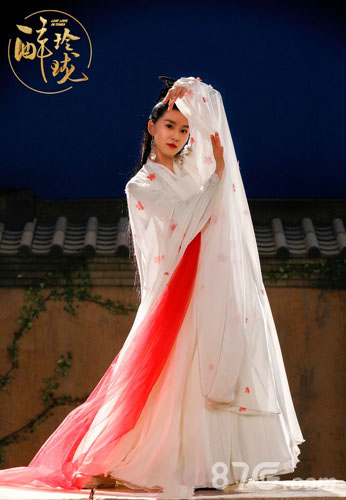 打劫高定黑市《醉玲珑》手游华服大赏_游戏资讯-游民部落(gamecolg.com)