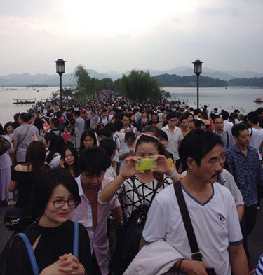国庆去哪儿high《烈焰龙城》在家惬意万人攻城_游戏资讯-游民部落(gamecolg.com)