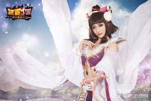 《硬霸三国》李纯代言试妆照大爆手游花絮亮相_游戏资讯-游民部落(gamecolg.com)
