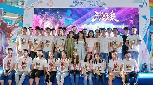 歪果仁也玩High了原来你是这样的三国杀嘉年华_游戏资讯-游民部落(gamecolg.com)