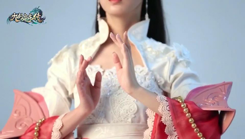 90后当家花旦陈瑶倾情代言《九剑魔龙传》_游戏资讯-游民部落(gamecolg.com)