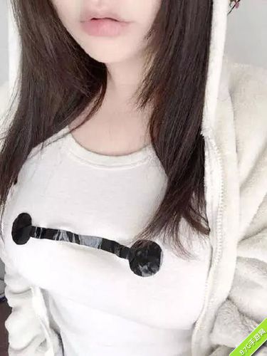 《炮妹》新闻为你播报大白T恤萌翻全场_游戏资讯-游民部落(gamecolg.com)